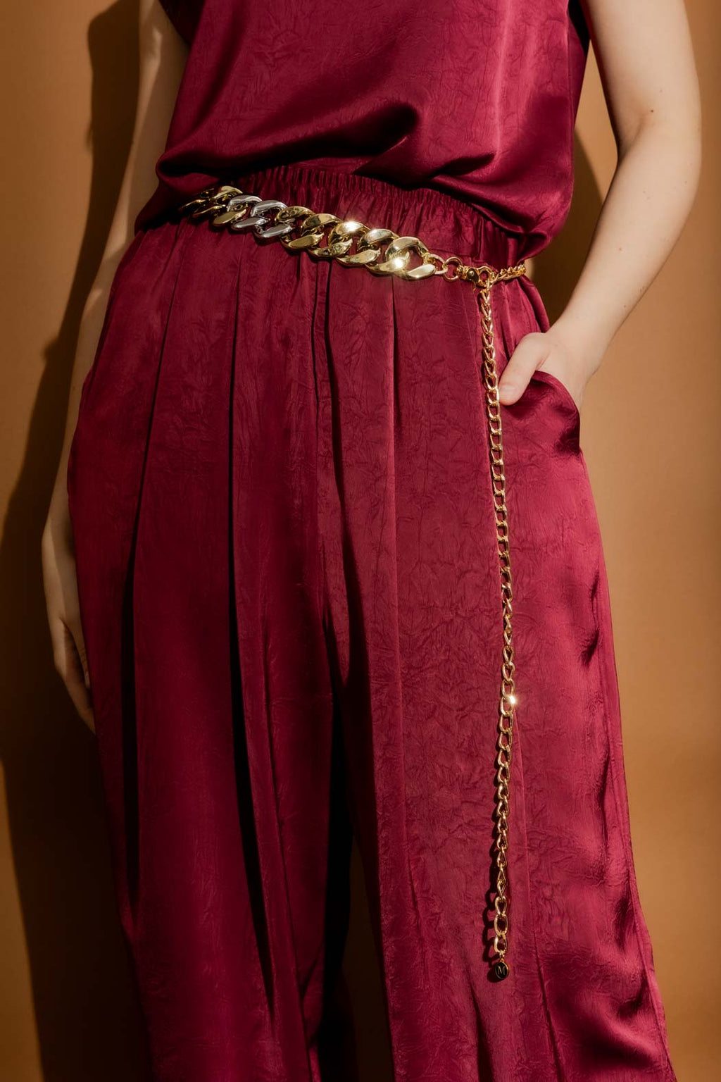 Burgundy Pull On Pleat Pant
