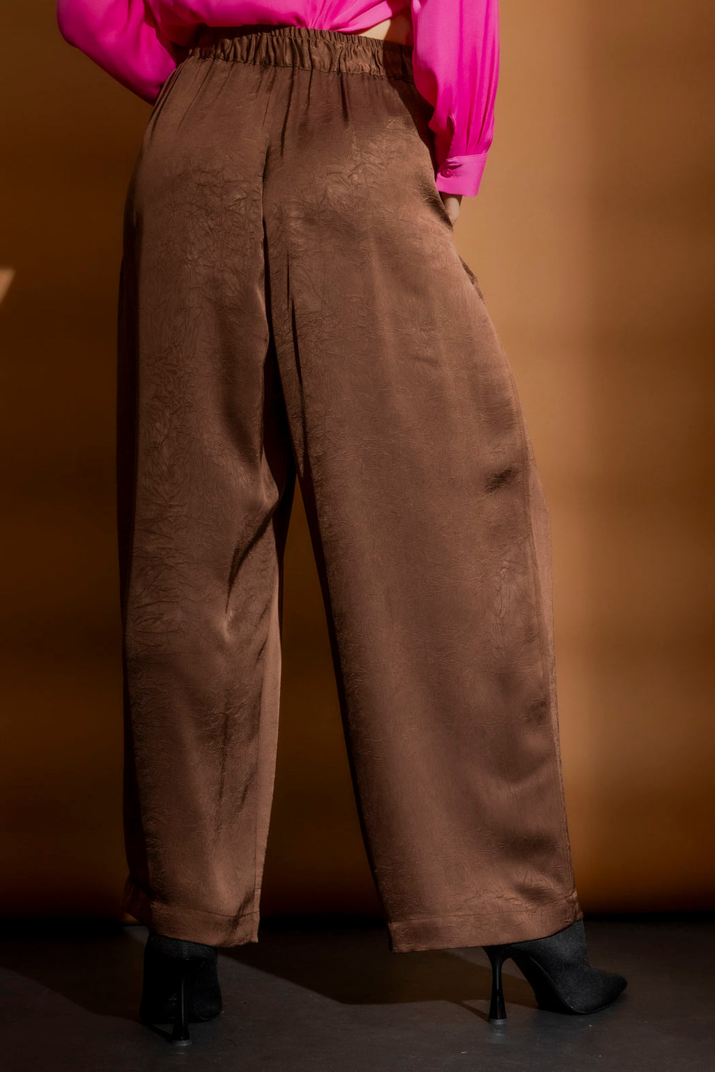 Chocolate Pull On Pleat Pant