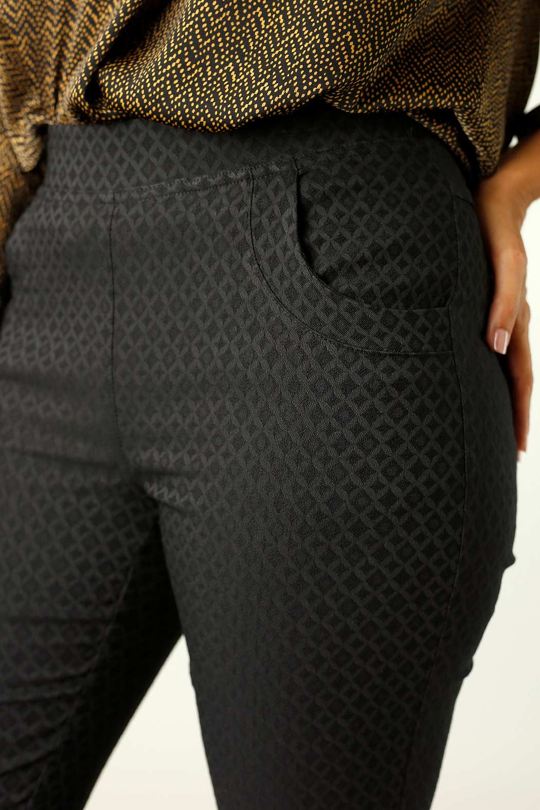 Diamond Jacquard Jogger