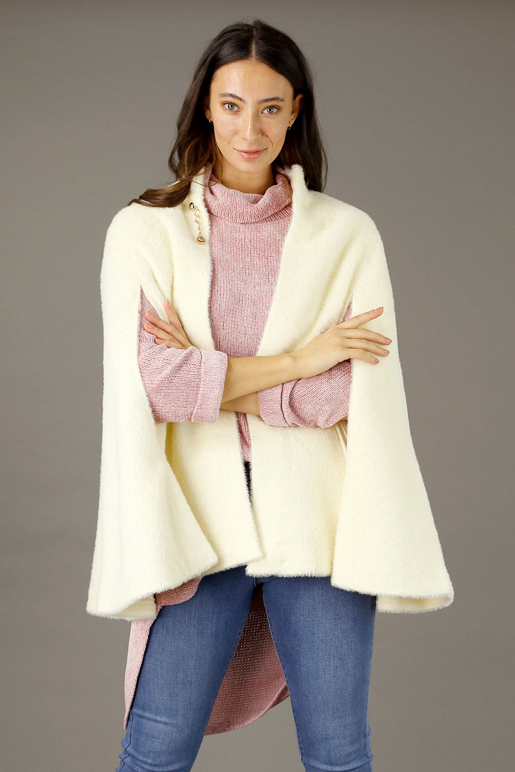 Ivory Elizabeth Faux Fur Cape