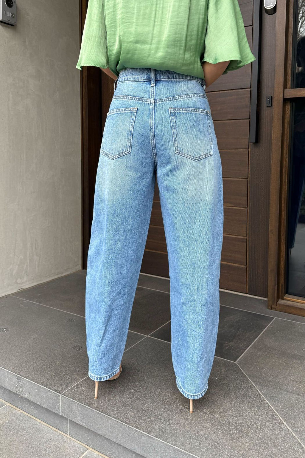 True Denim Classic Barrel Jean