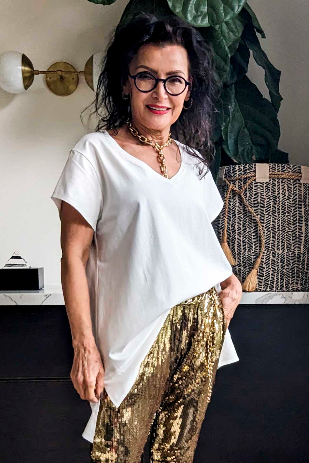 White V-neck T-shirt - Final Sale