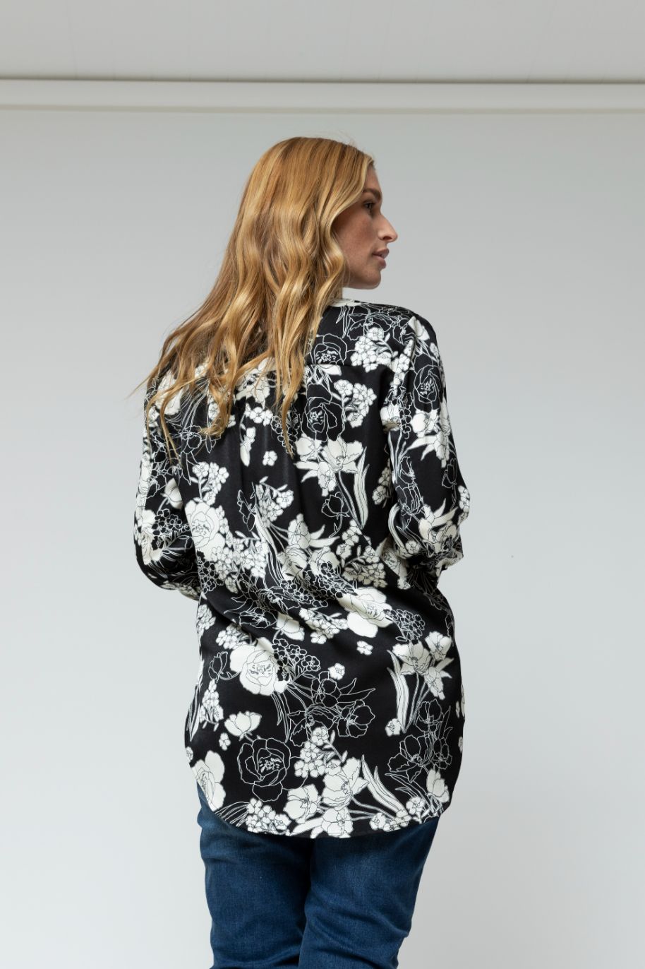 Black White Silky Blogger Shirt
