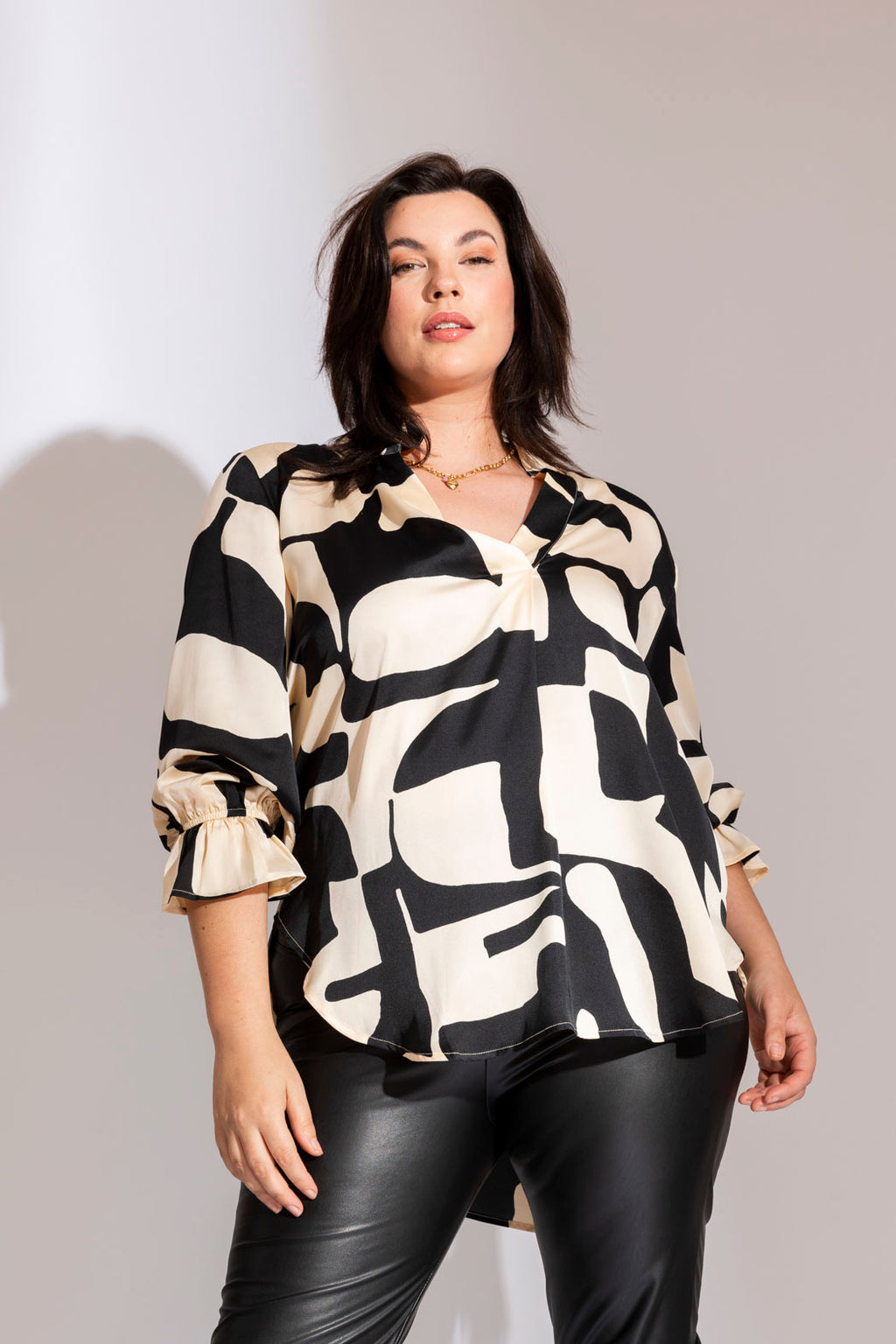 Femme Blogger Shirt 60212 H