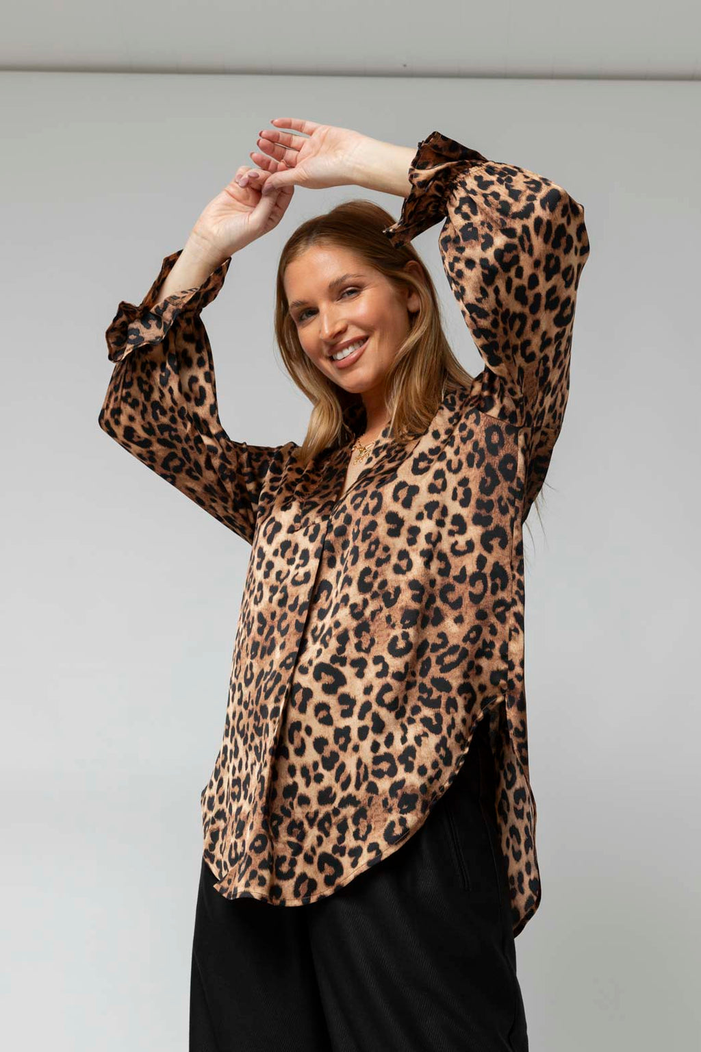 Tan Animal Femme Blogger Shirt