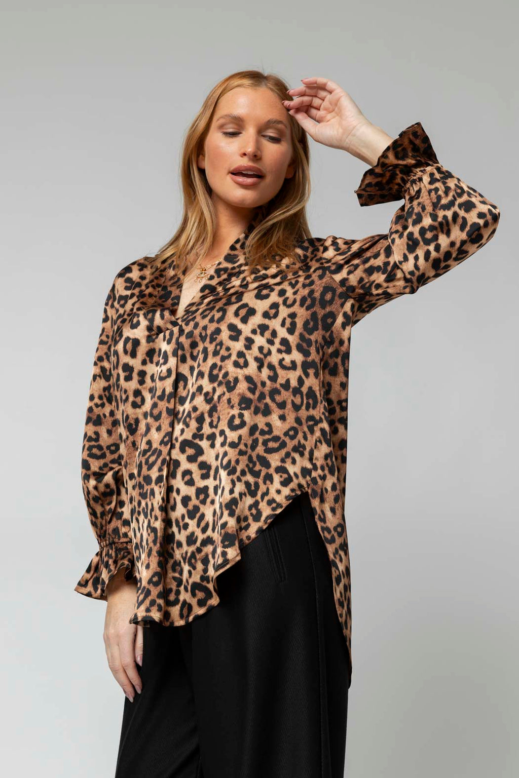 Tan Animal Femme Blogger Shirt