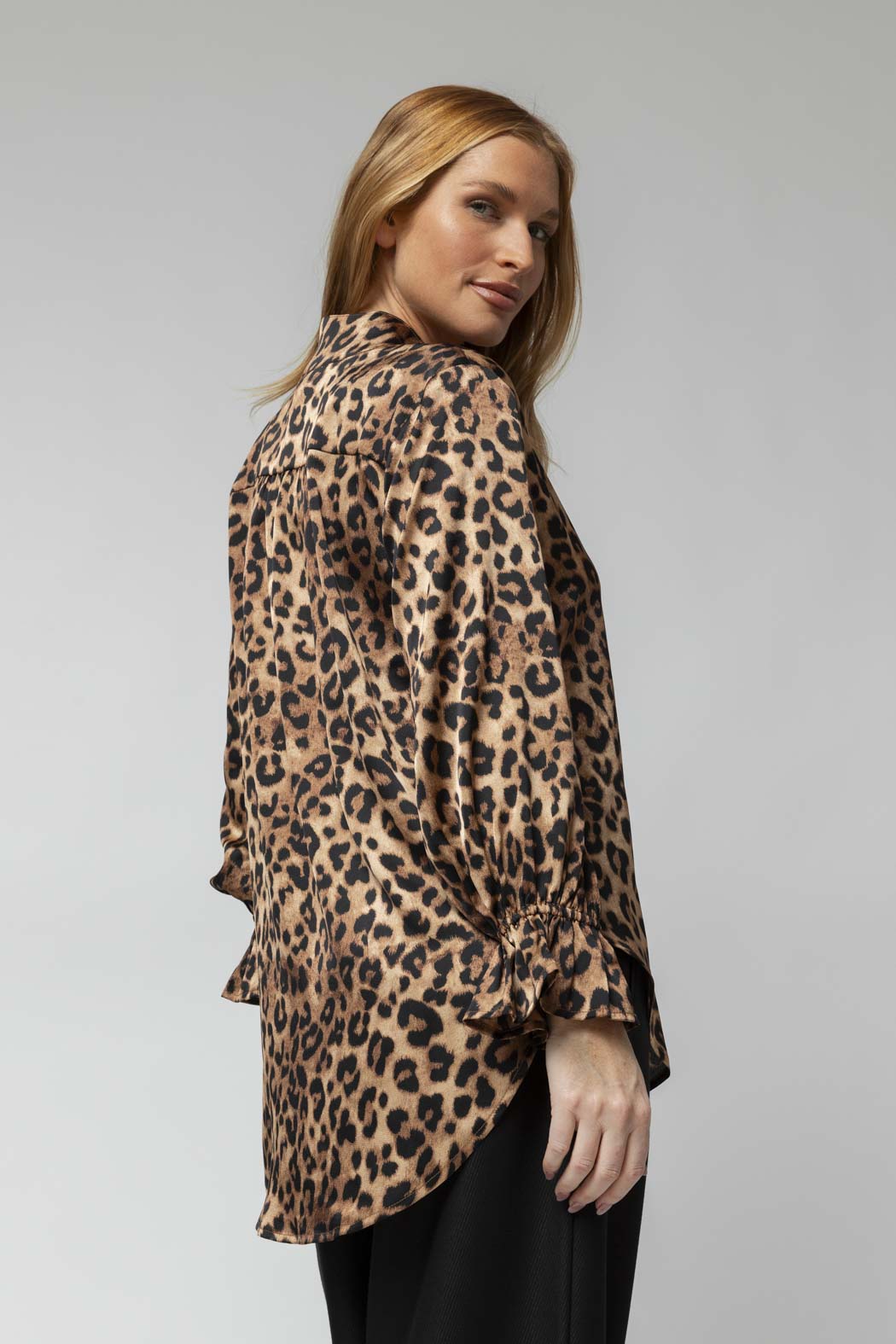 Tan Animal Femme Blogger Shirt