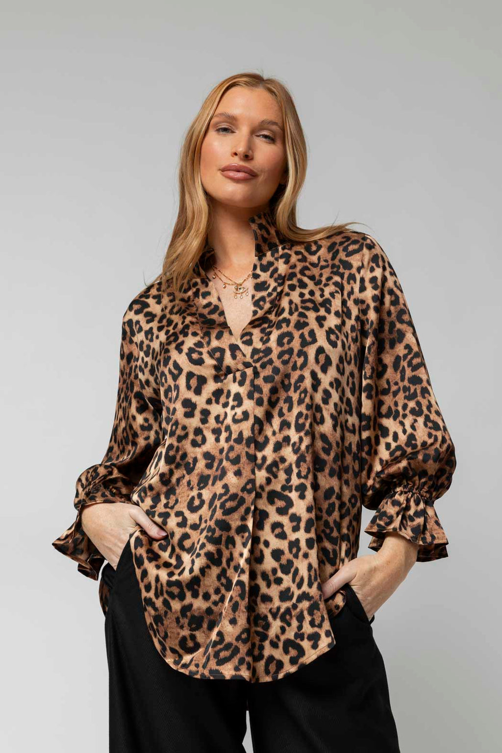 Tan Animal Femme Blogger Shirt