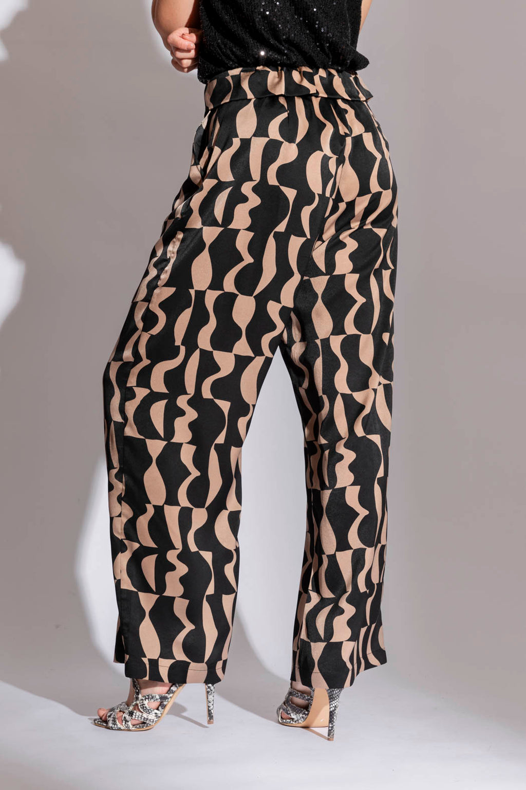Black/Latte Paperbag Pant