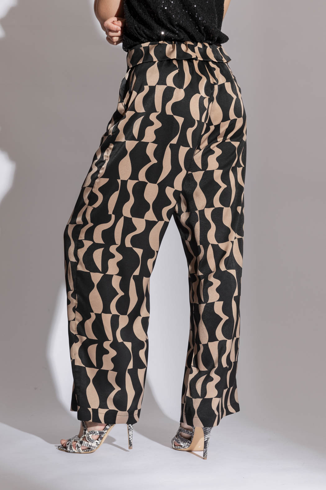 Black/Latte Paperbag Pant