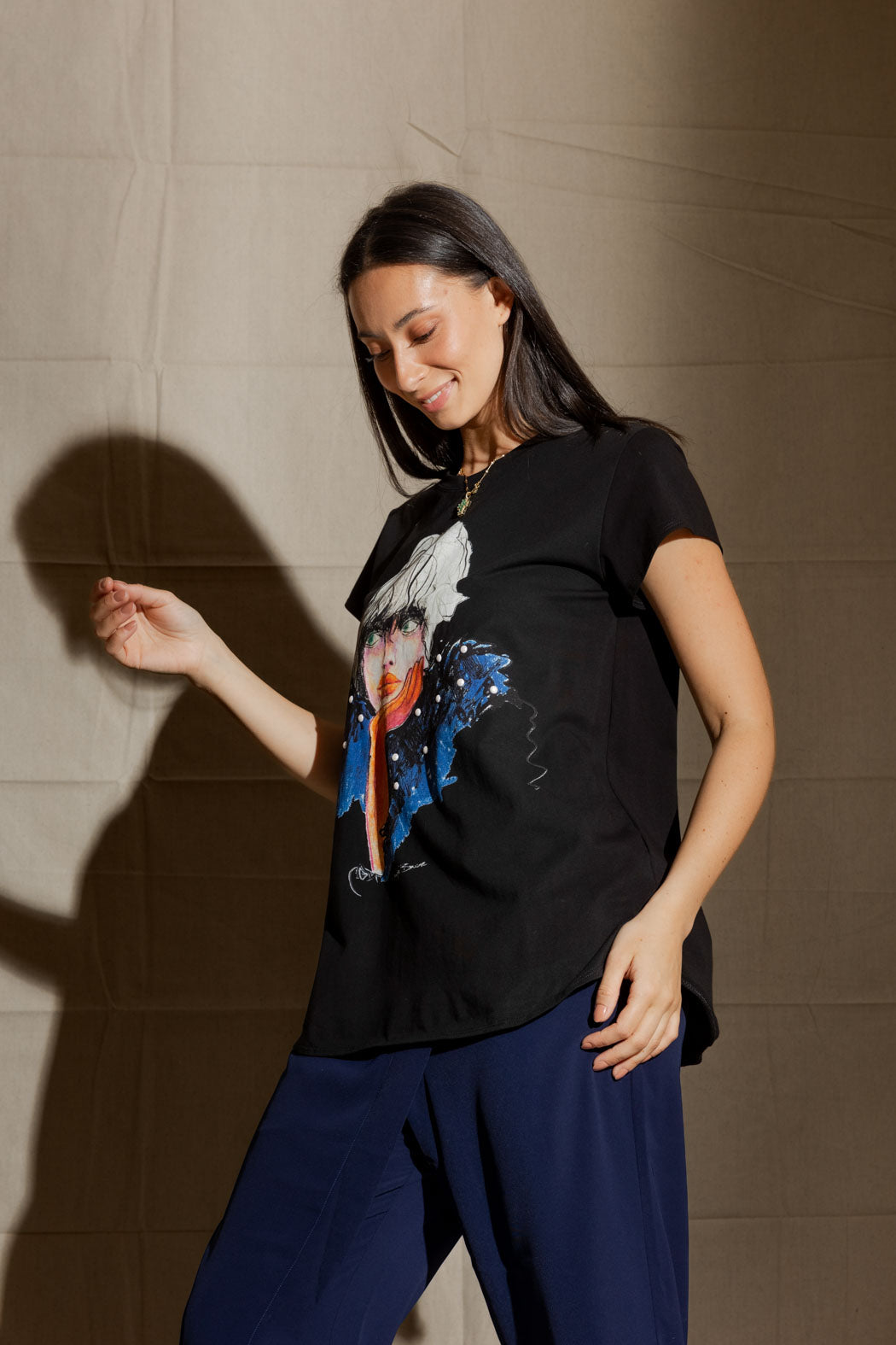 Lady Glove T-Shirt in Black