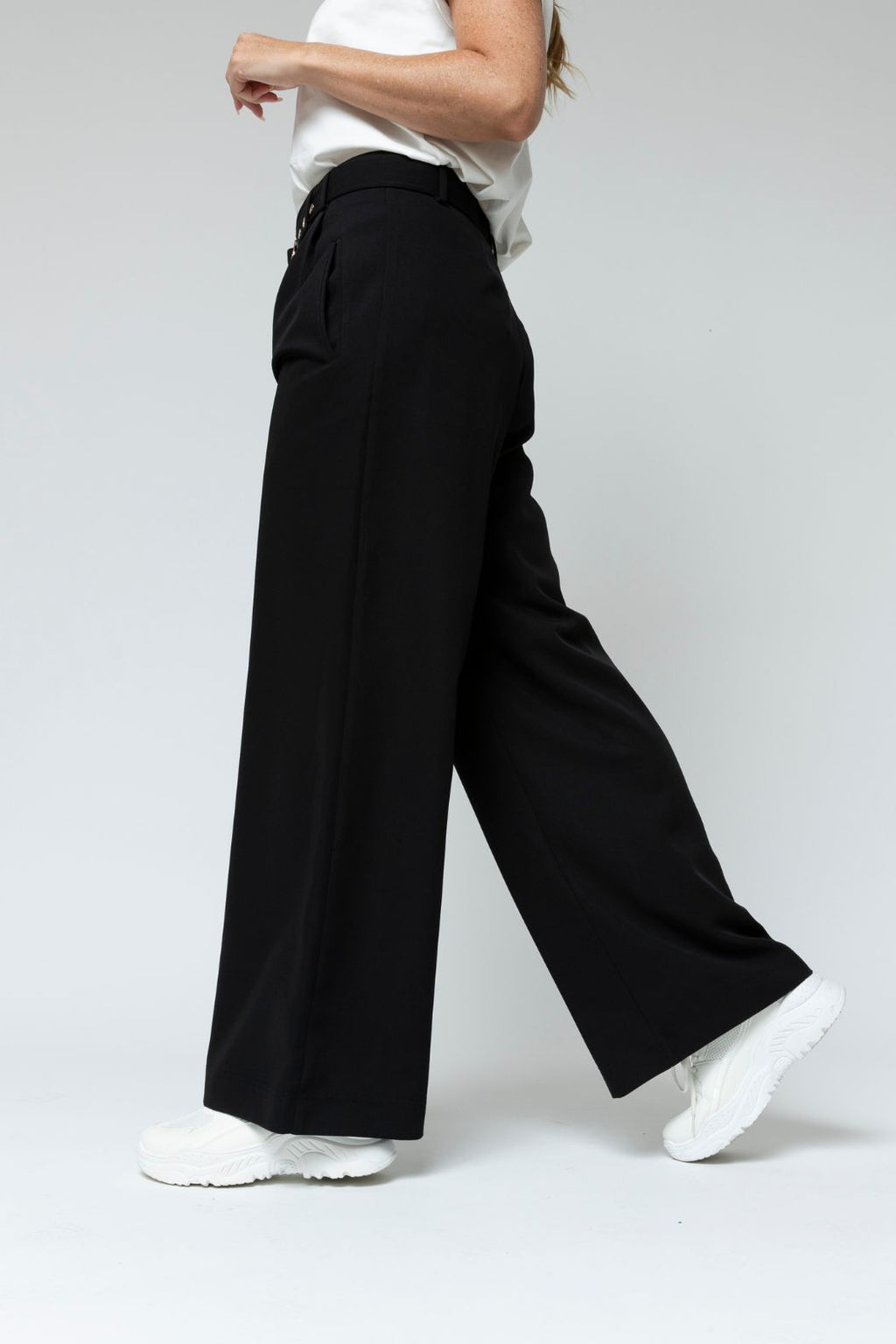 Black Cleo Belt Pant