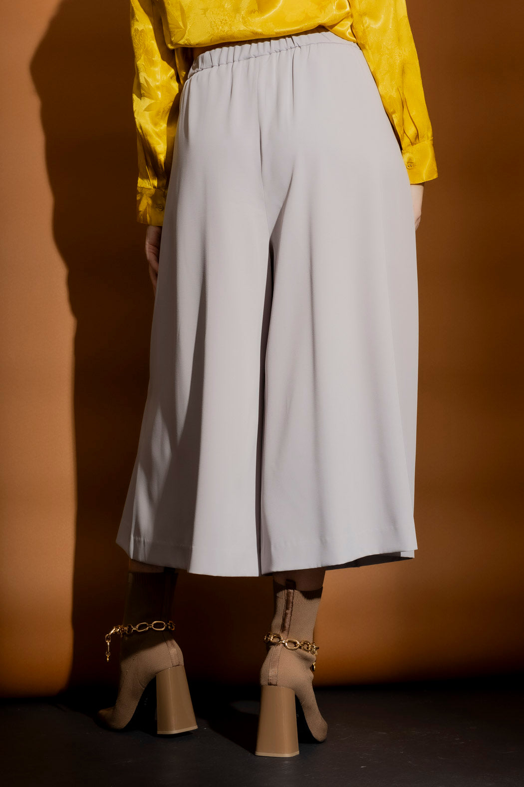 Light Grey Wide Leg Short Smoke