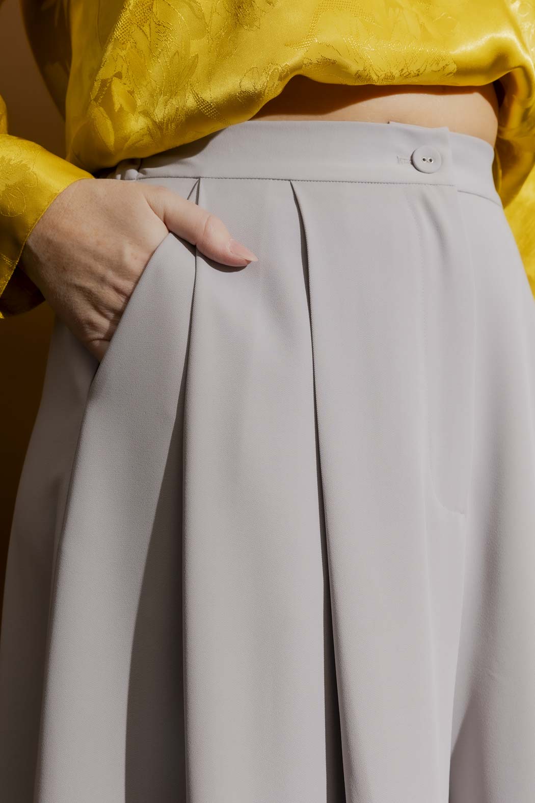 Light Grey Wide Leg Short Smoke
