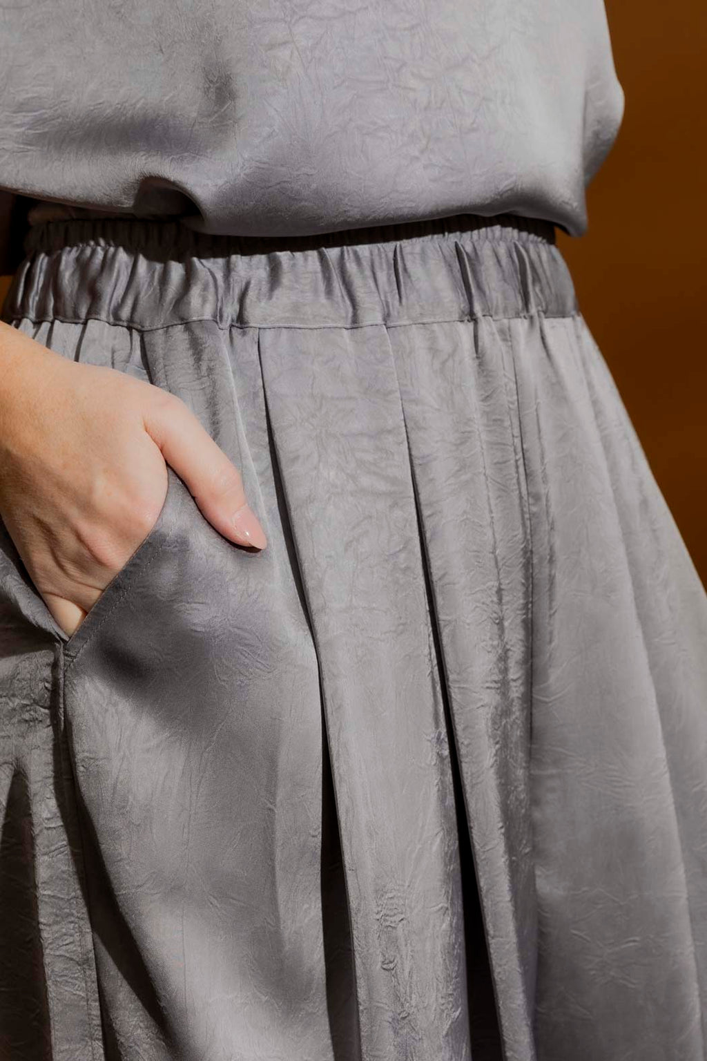 Grey Pull On Pleat Pant