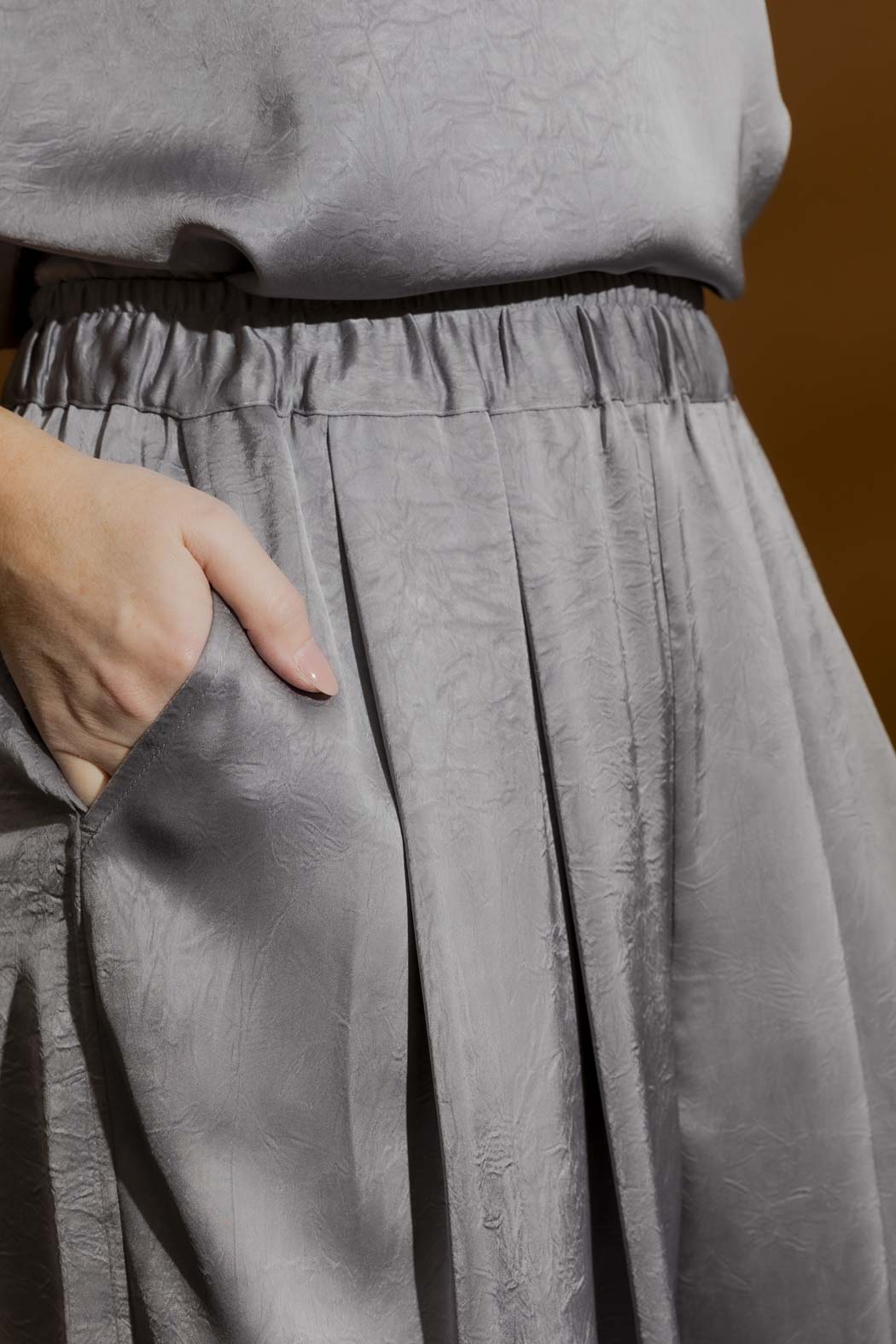 Grey Pull On Pleat Pant