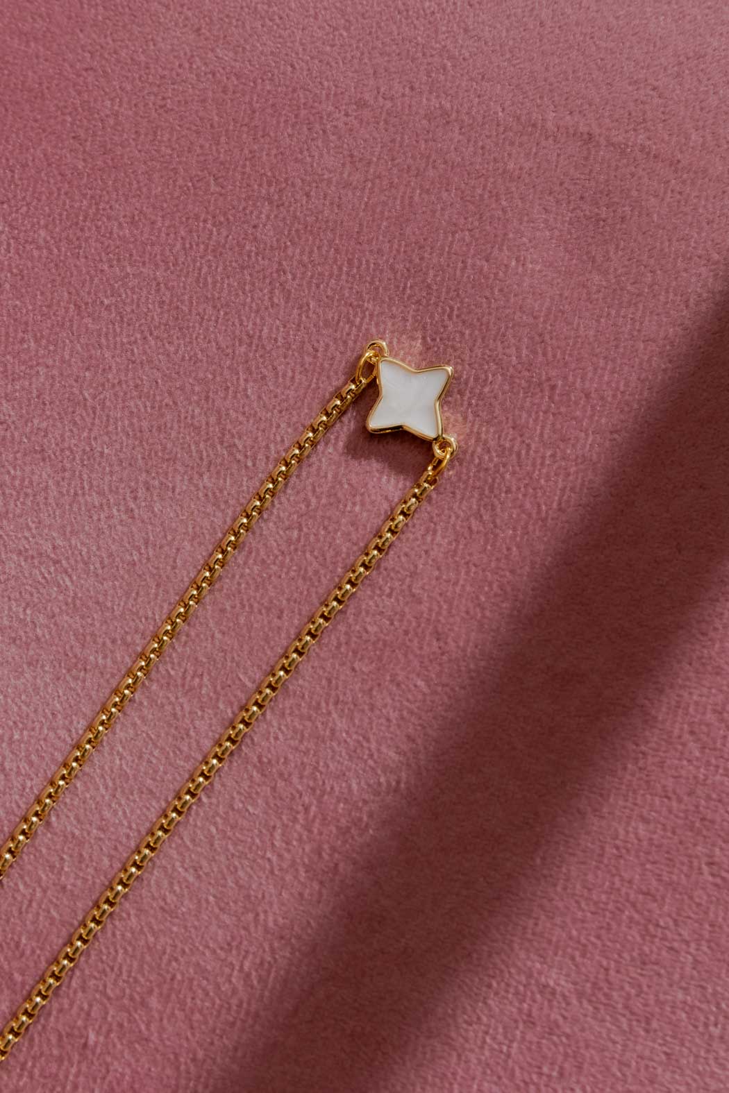Gold Venetian Star Necklace Gold O/S