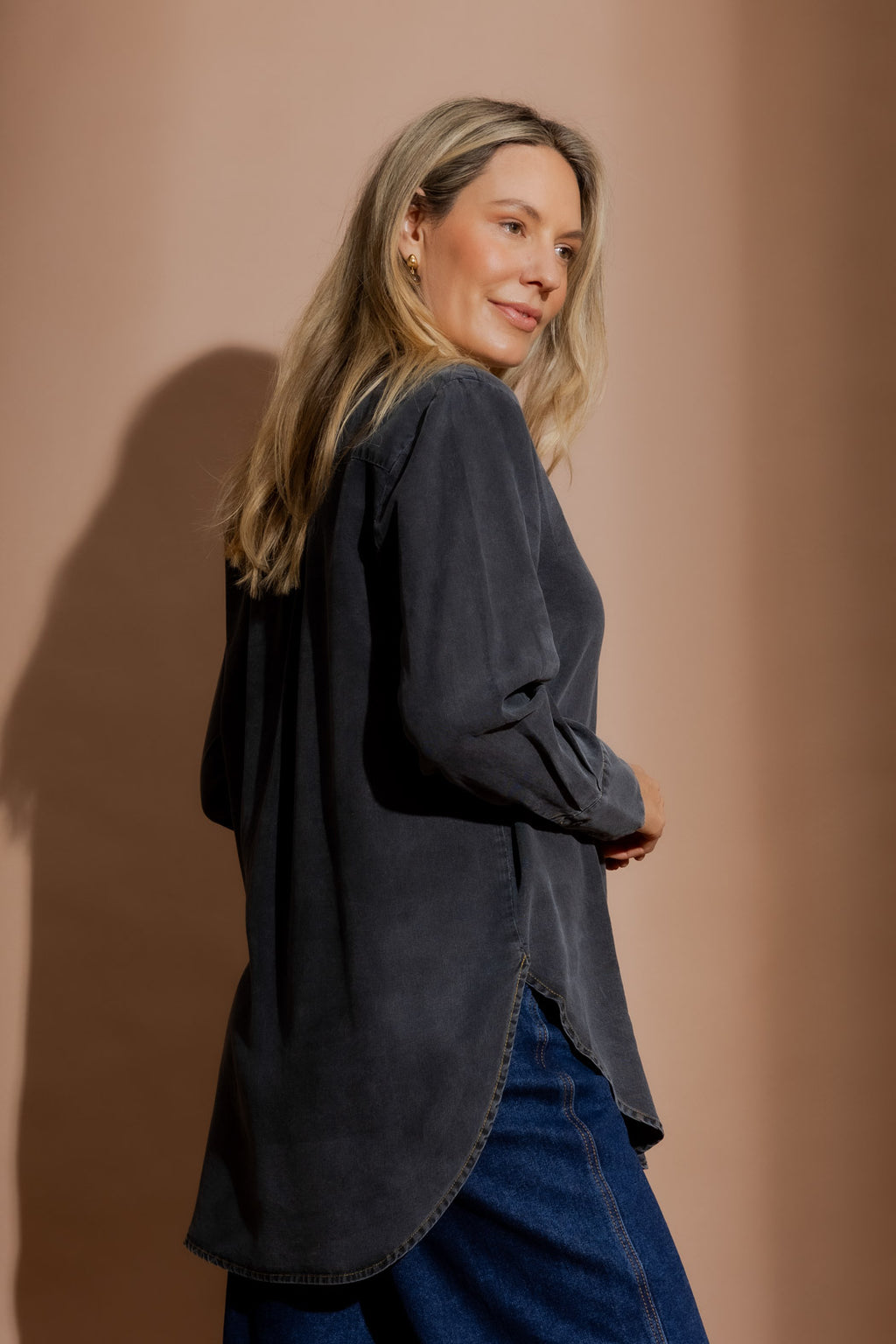 Washed Black Tencel Blogger Shirt Washed Black