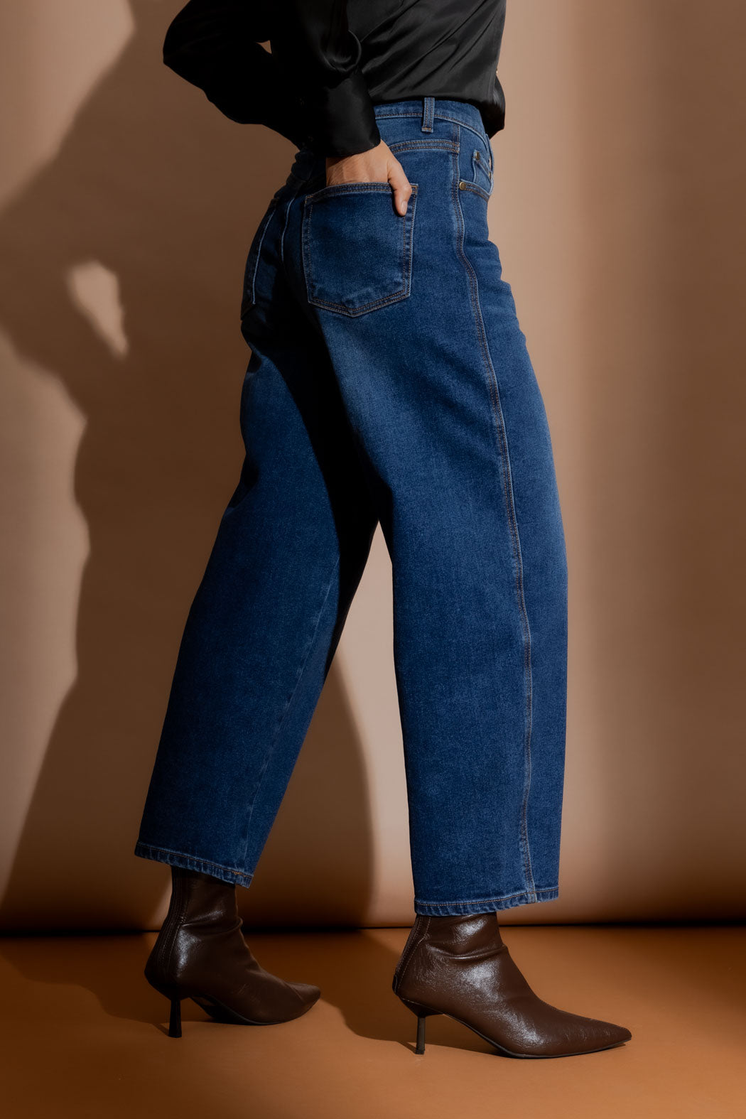 Mid Denim Barrel Jean Mid Denim