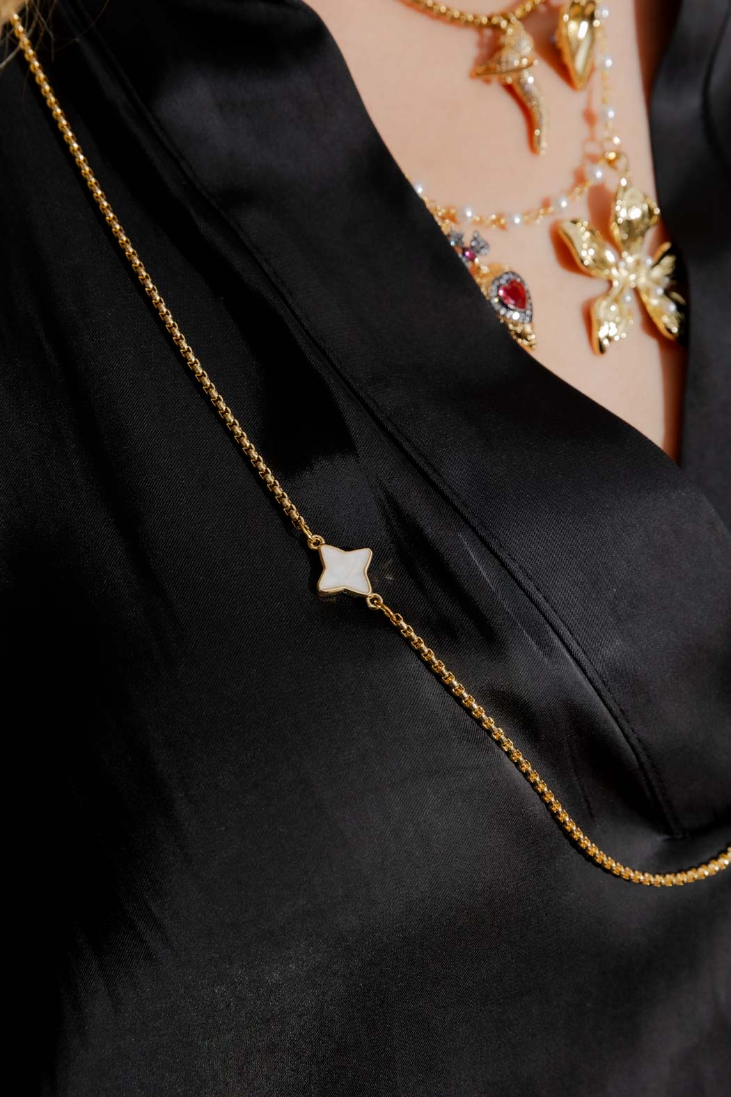 Gold Venetian Star Necklace Gold O/S