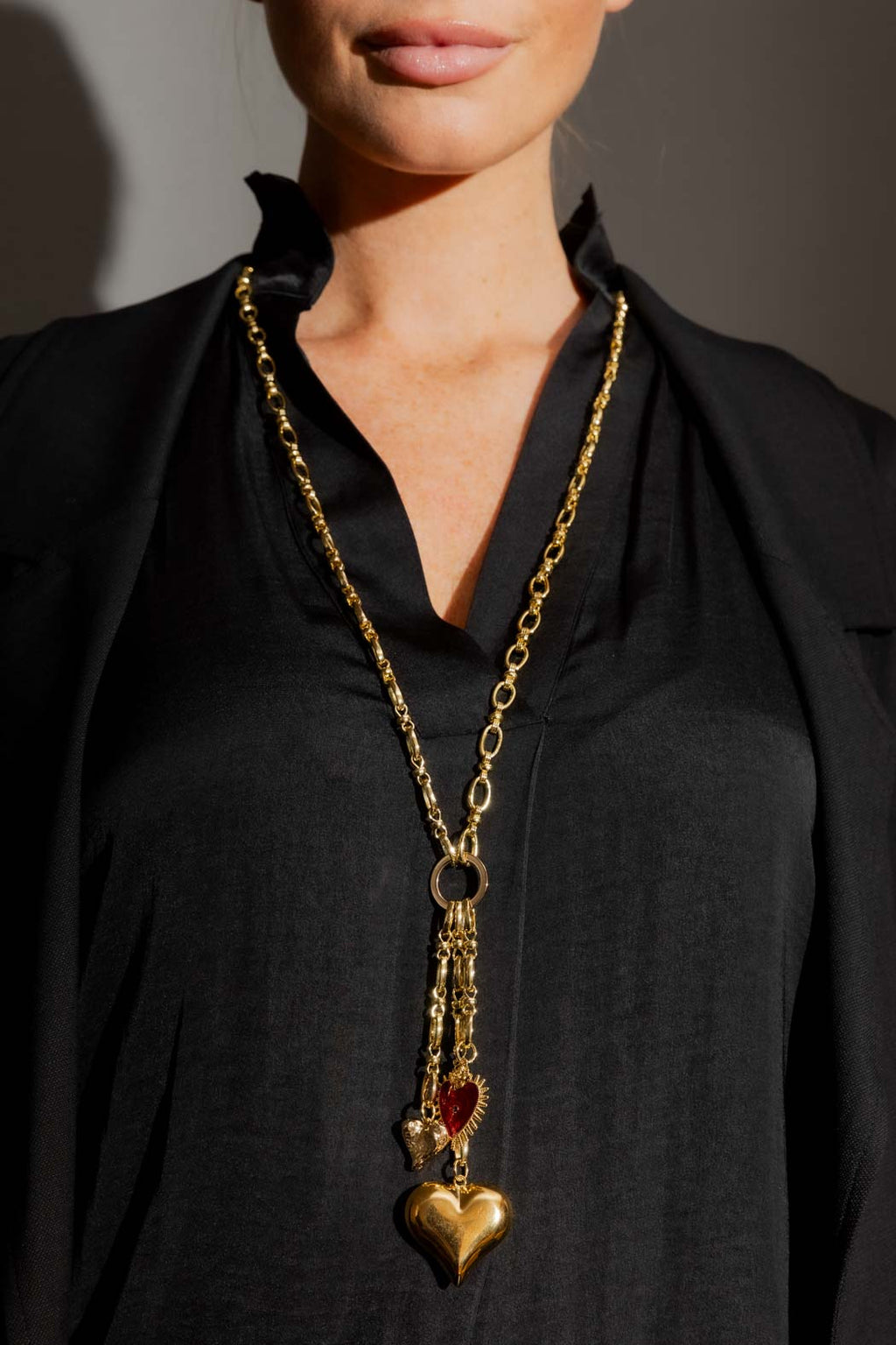 Three Heart Necklace Gold