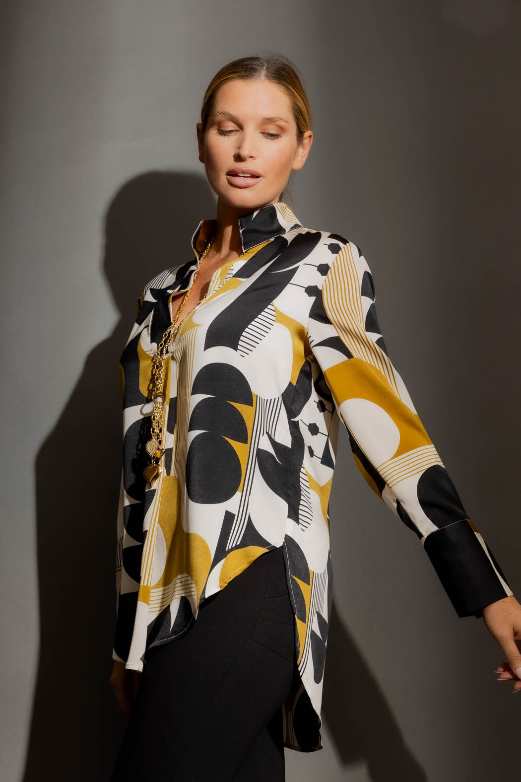 Black/Gold Blogger Shirt Blk/Gold