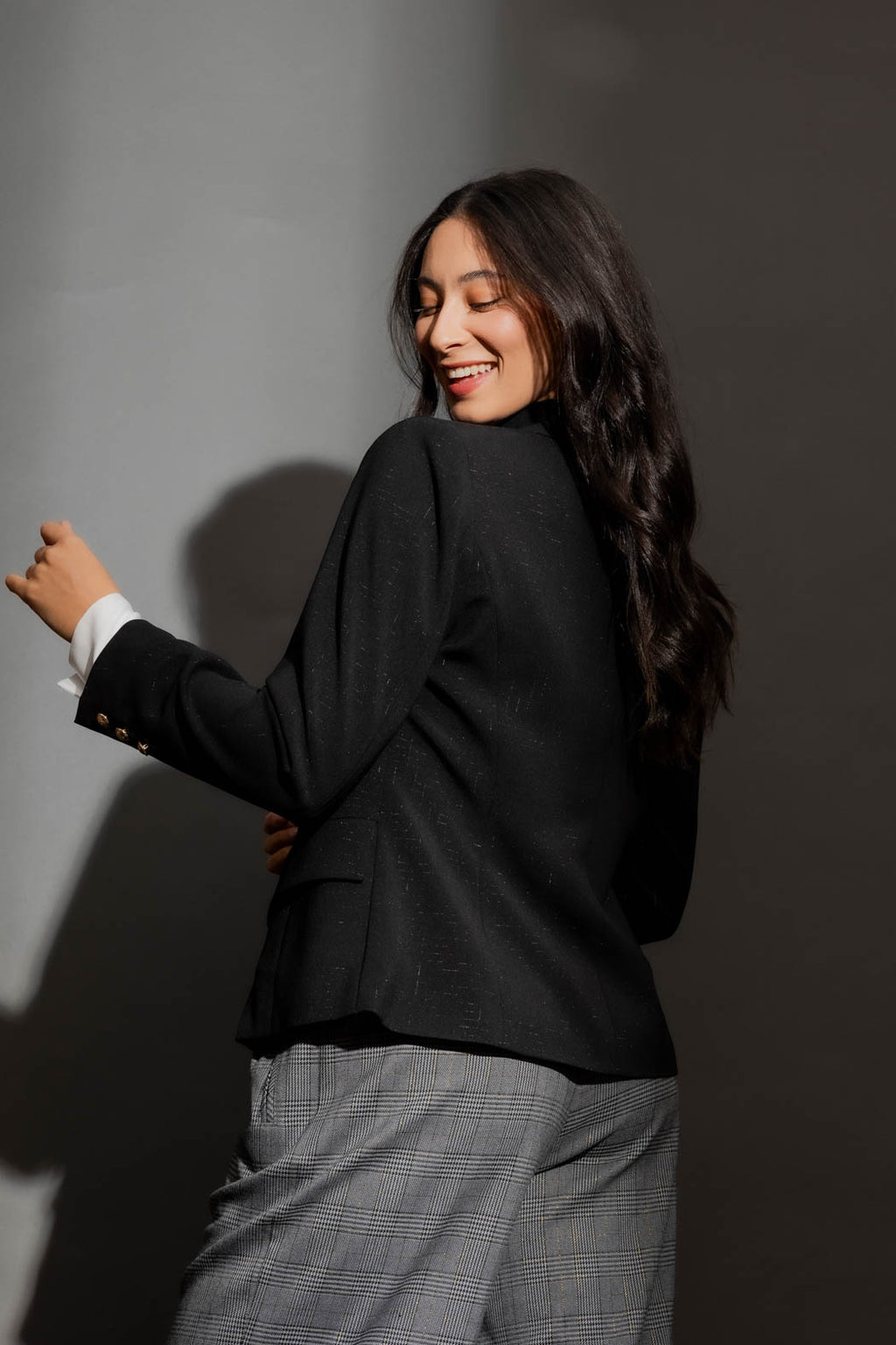 Black Shimmer Crop Sisca Blazer