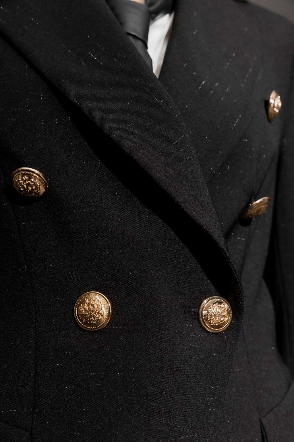 Black Shimmer Crop Sisca Blazer