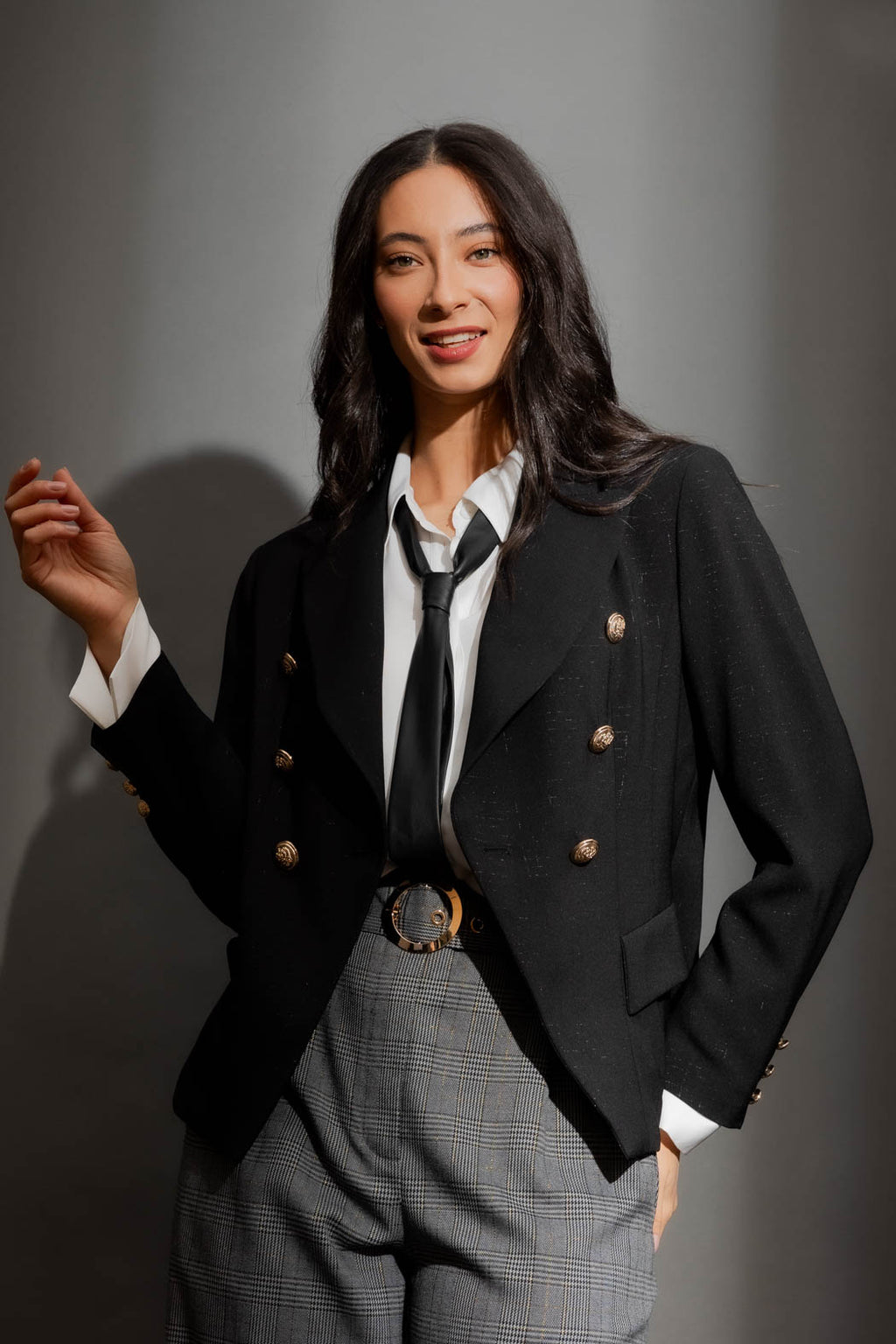 Black Shimmer Crop Sisca Blazer