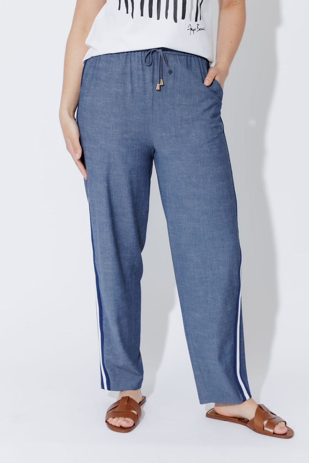 Chambray Sport Barrel Pant