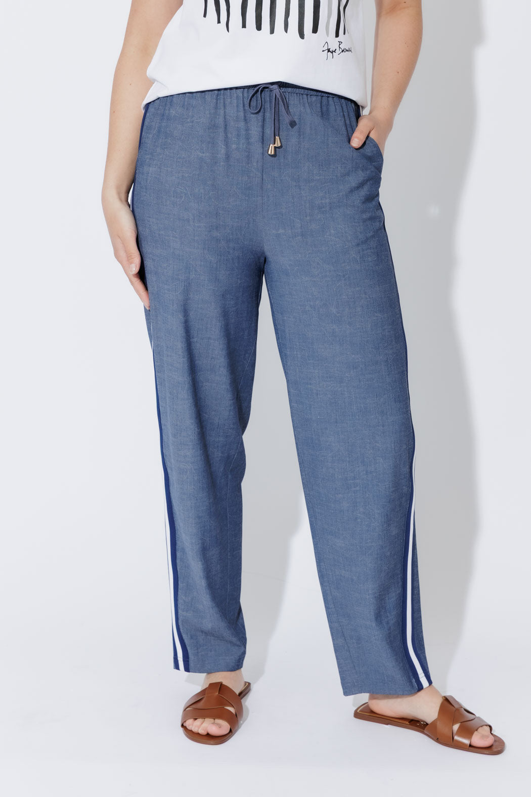 Chambray Sport Barrel Pant
