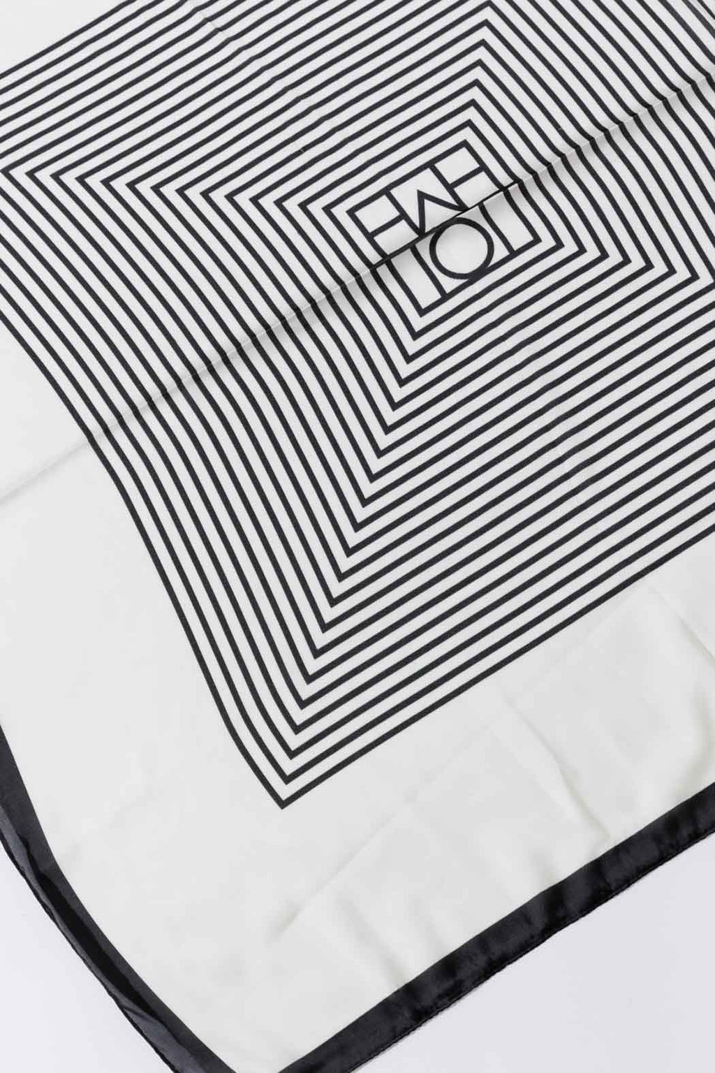 Black/White Silky Scarf