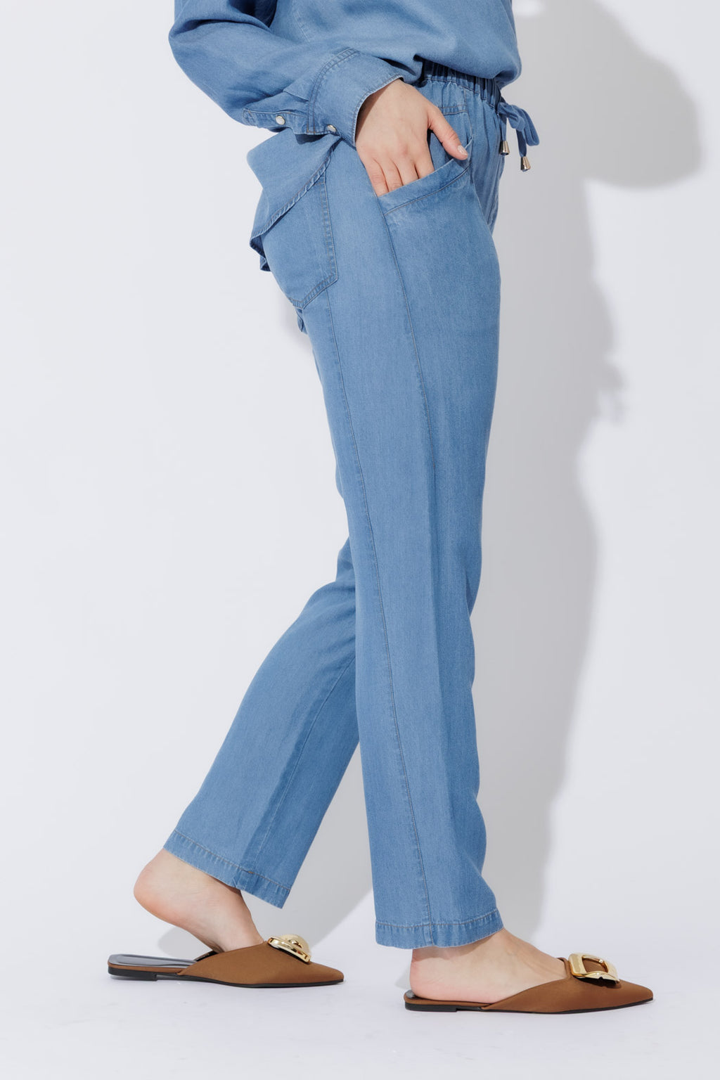 Mid Denim Tencel Dart Pant Mid Denim