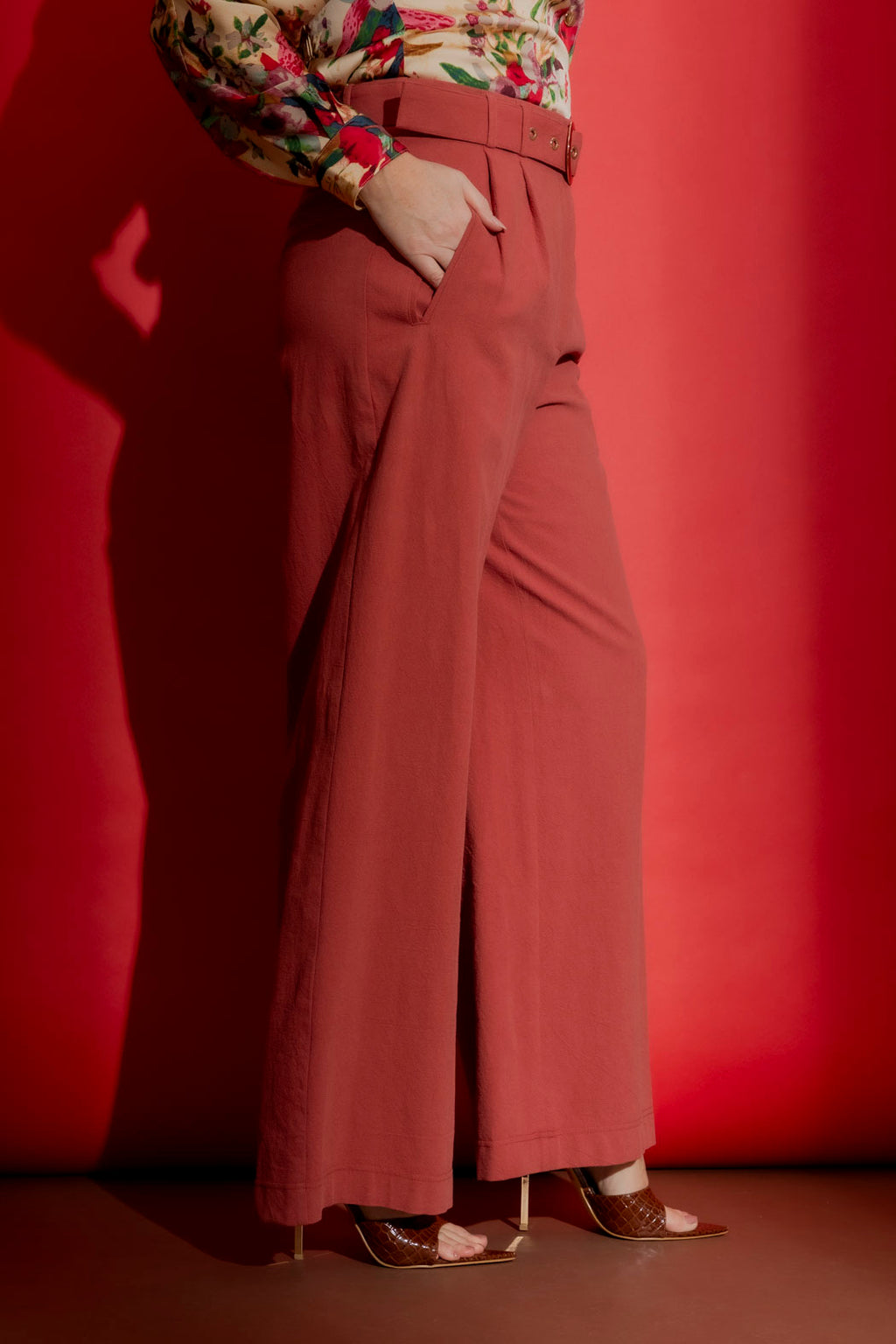 Rouge Sandwashed Linen Cleo Pant