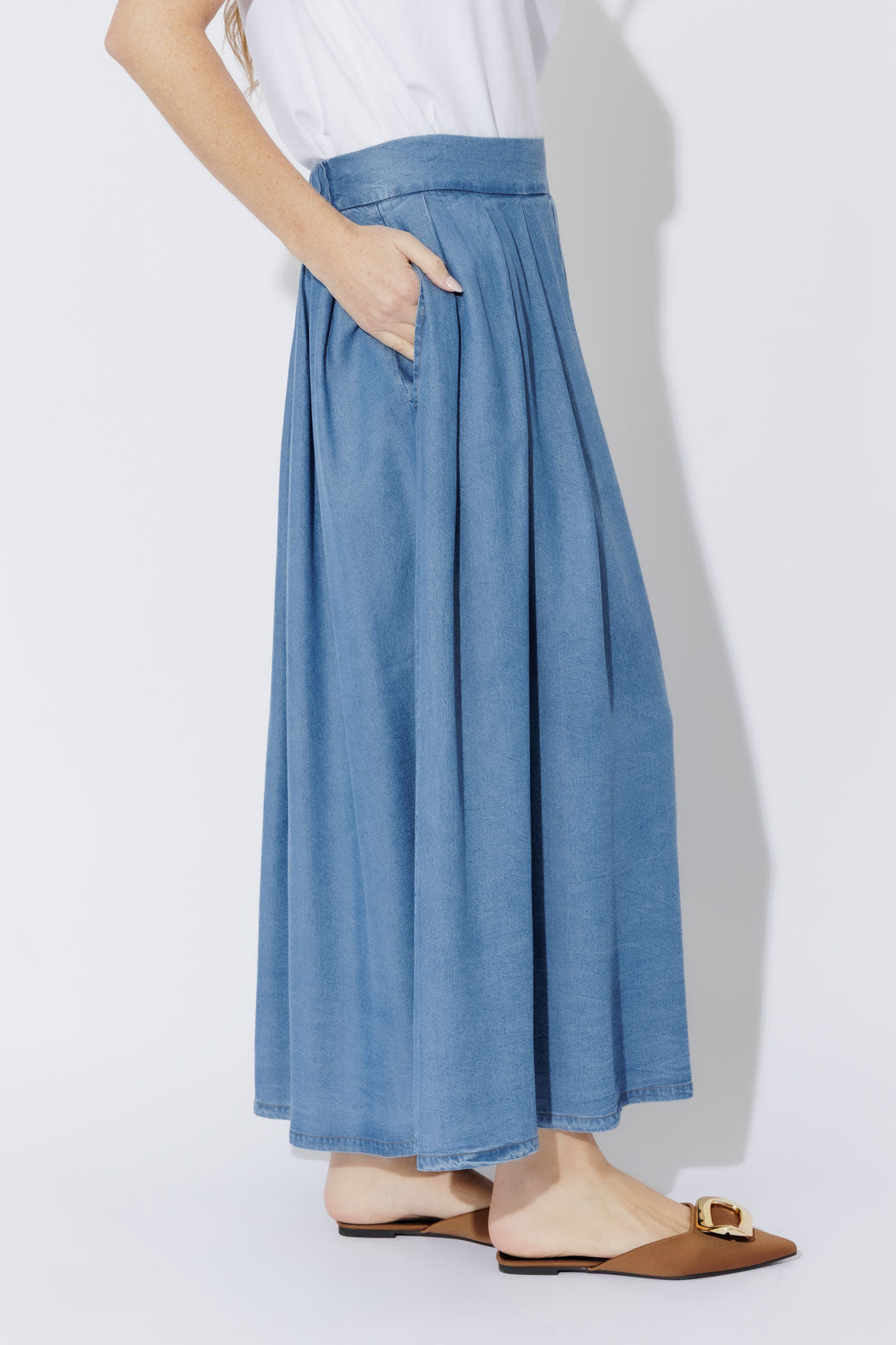 Mid Denim Tencel Pleat Skirt