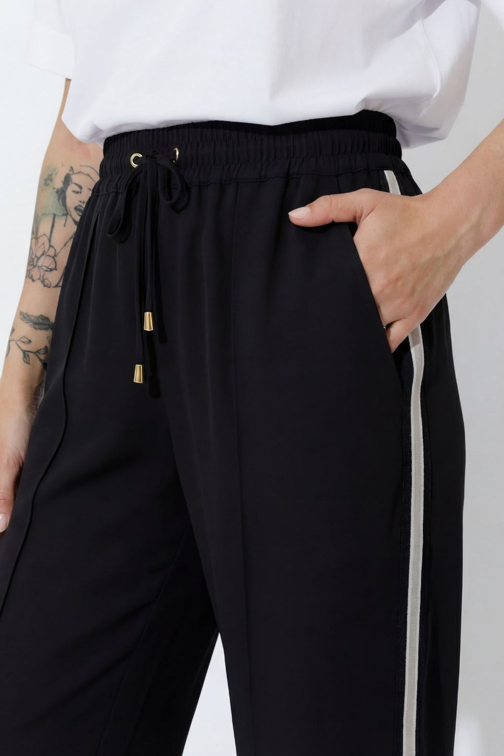 Black Euro Pintuck Sport Pant
