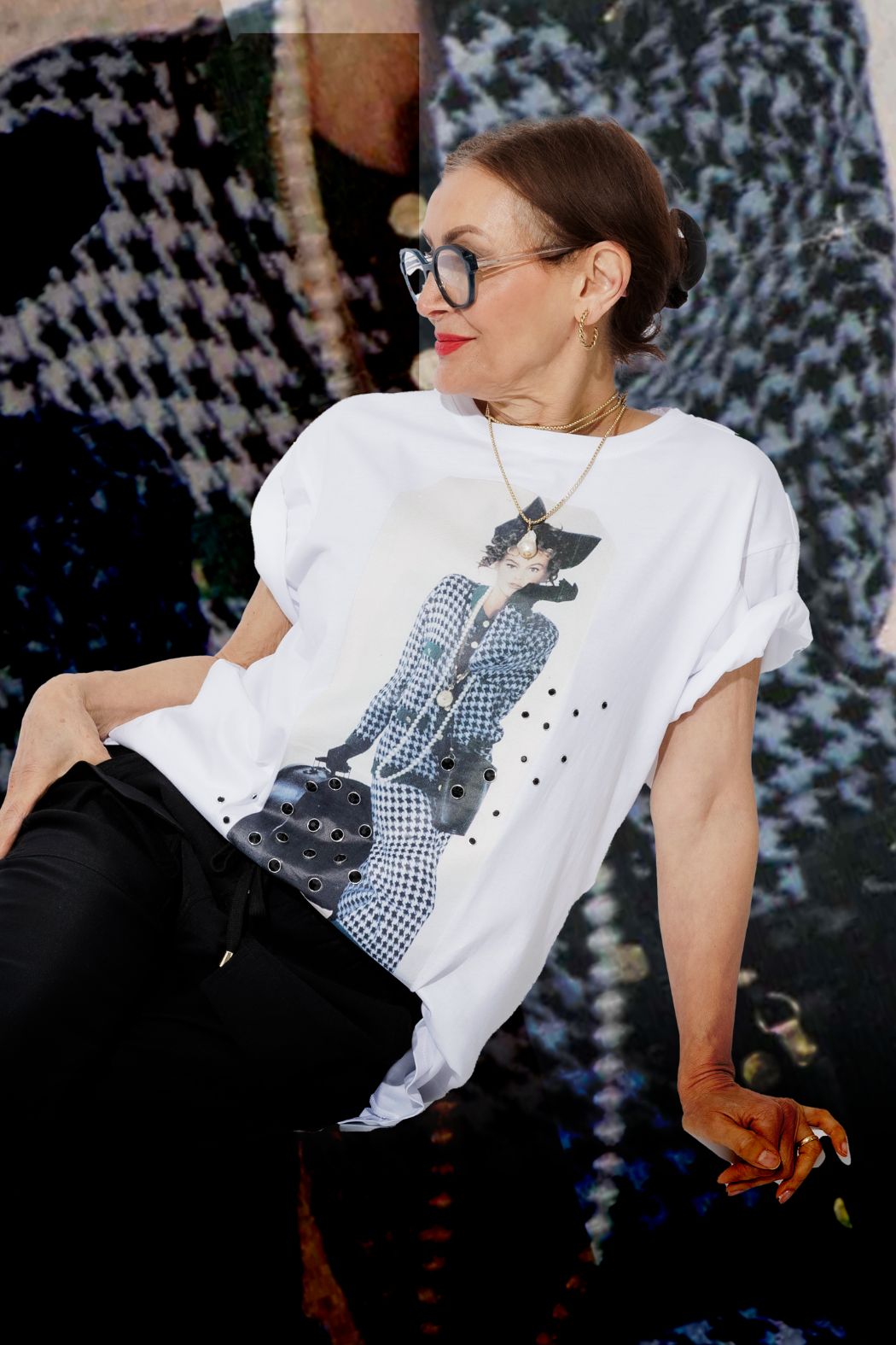 White Dolly Bag Magazine T-Shirt