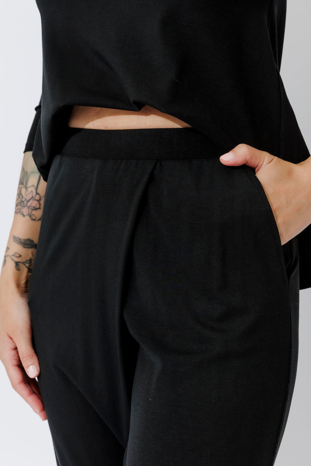 Black Tencel Fold Front Pant