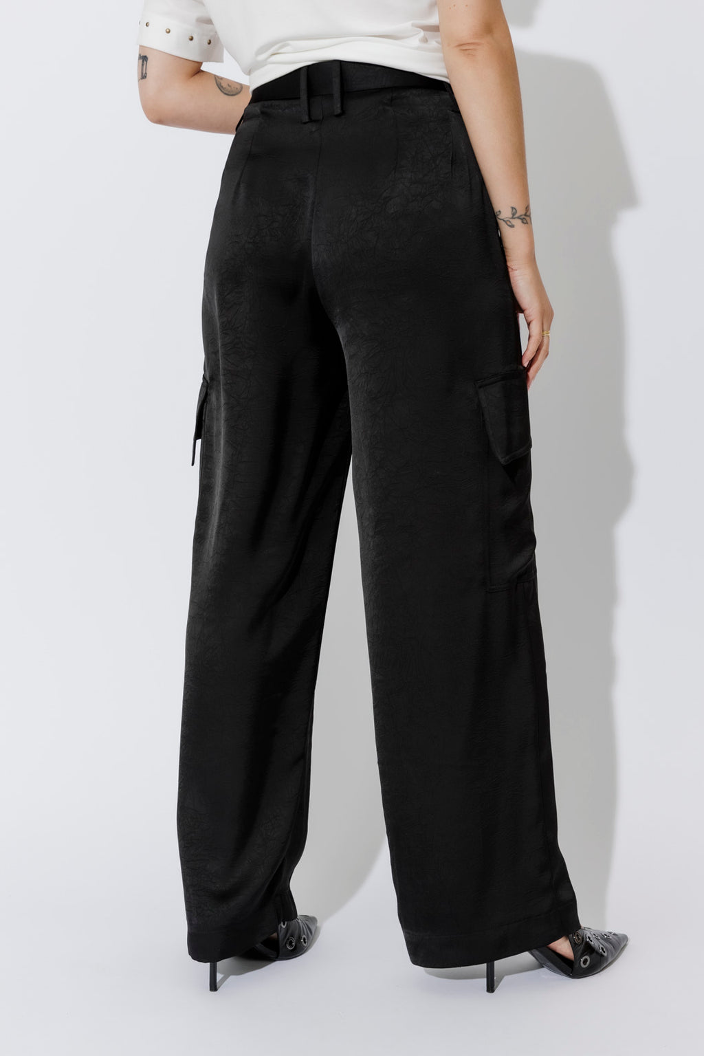 Black Cargo Barrel Pant
