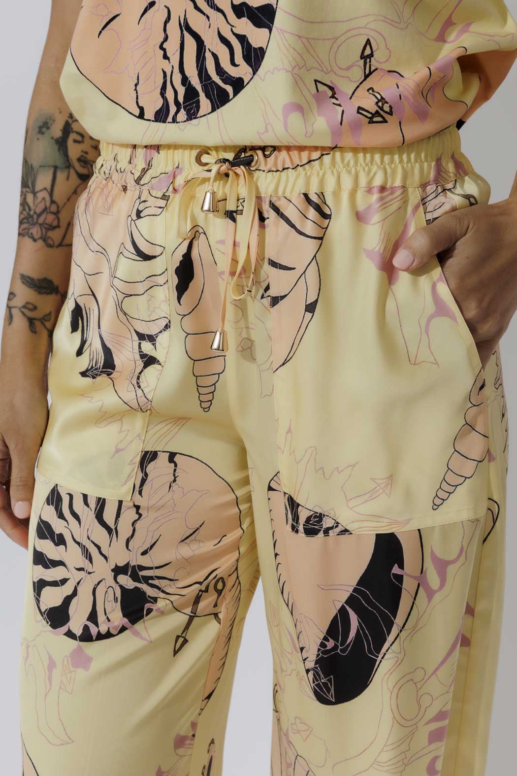 Yellow Shells Drawstring Pant