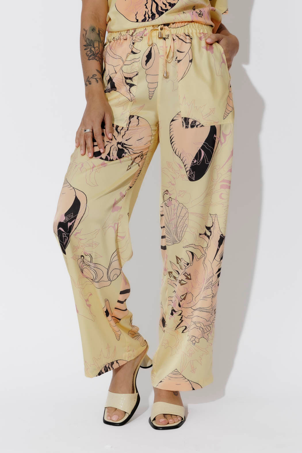 Yellow Shells Drawstring Pant