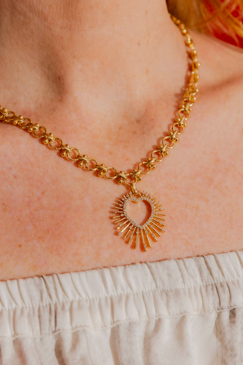 Gold Sacred Heart Necklace Gold O/S