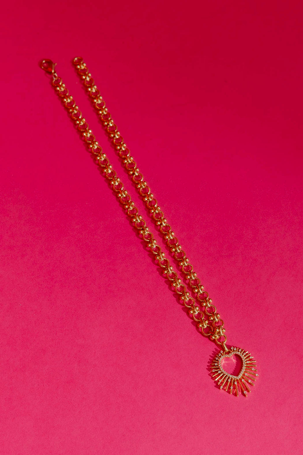 Gold Sacred Heart Necklace Gold O/S