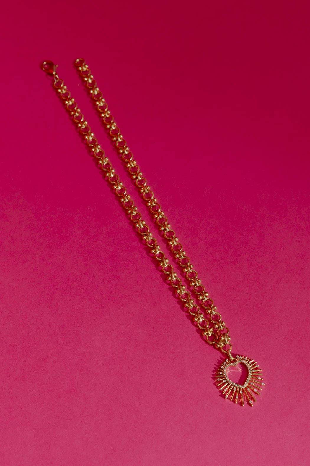 Gold Sacred Heart Necklace Gold O/S