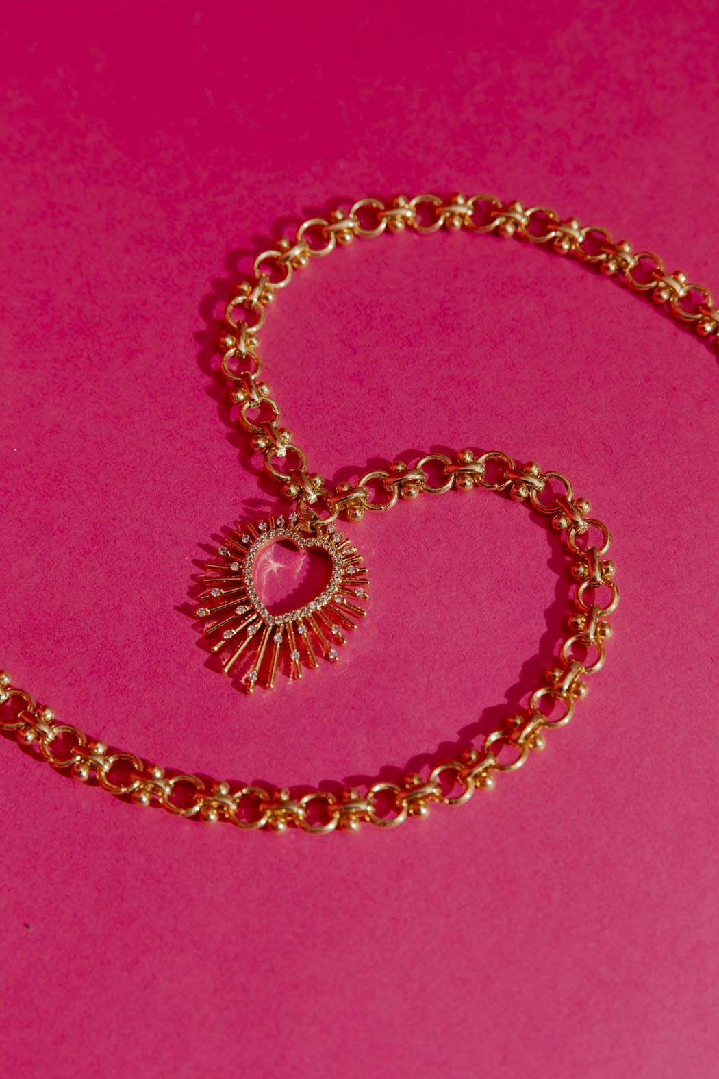 Gold Sacred Heart Necklace Gold O/S