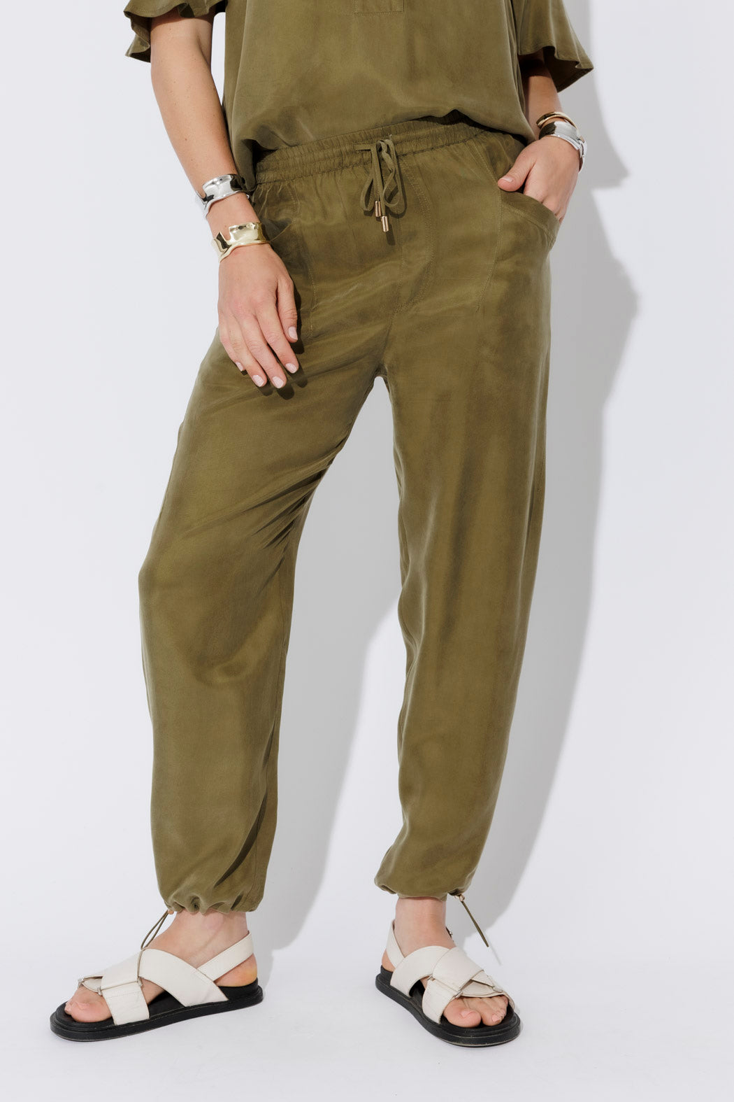 Soft Khaki Cupro Dart Pant