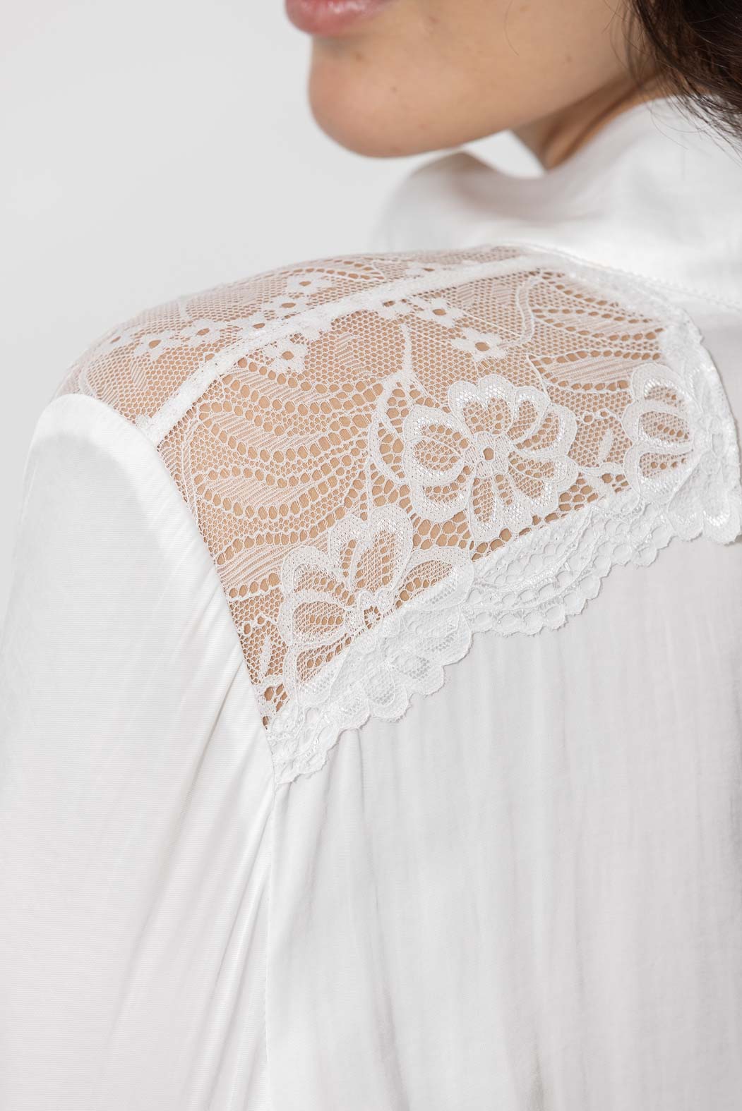 White Glow Lace Blogger Shirt