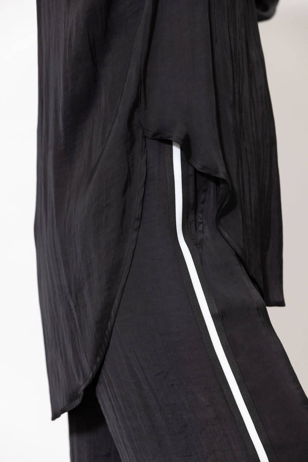 Black Glow Cargo Blogger Shirt