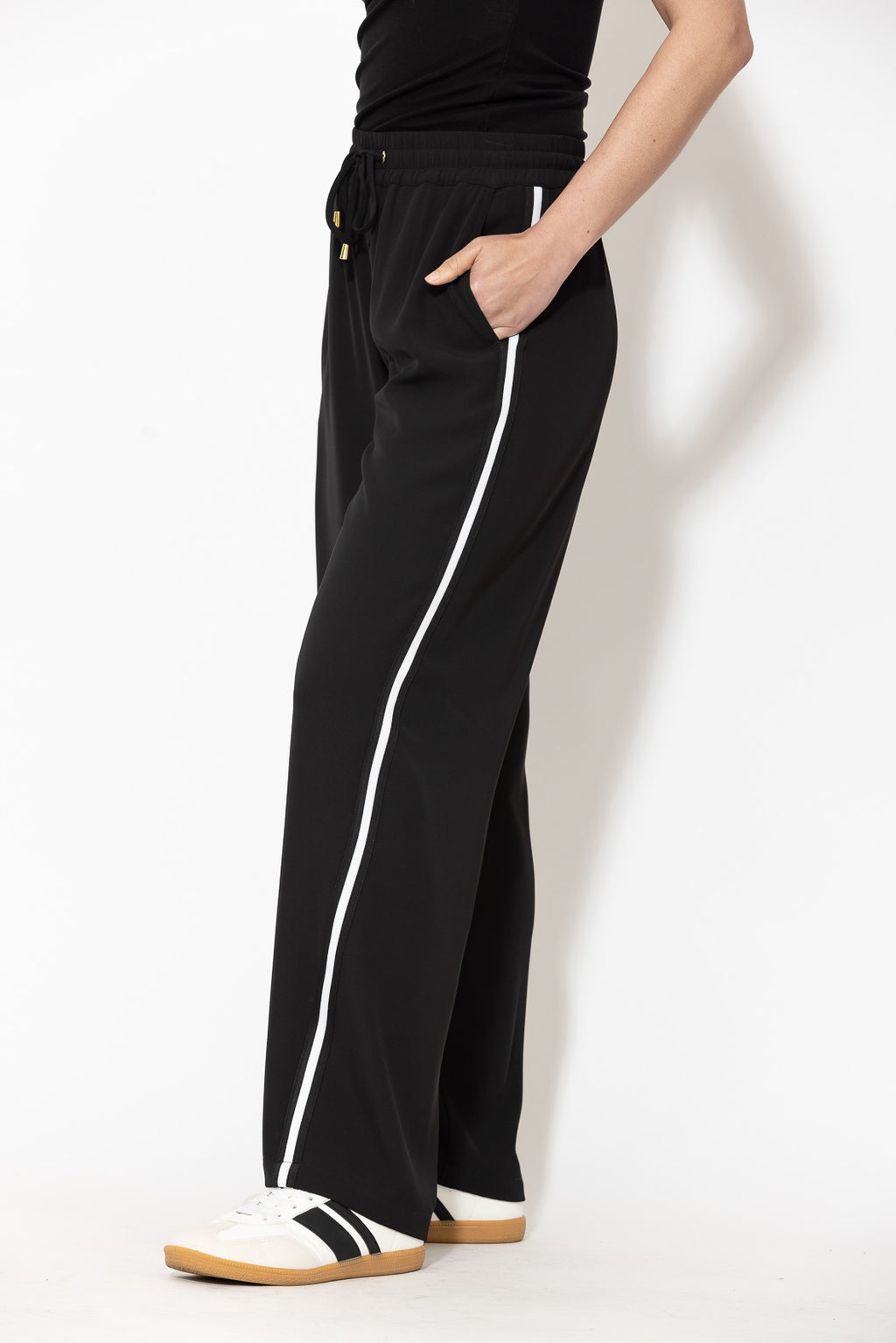 Black Euro Maya Sport Pant
