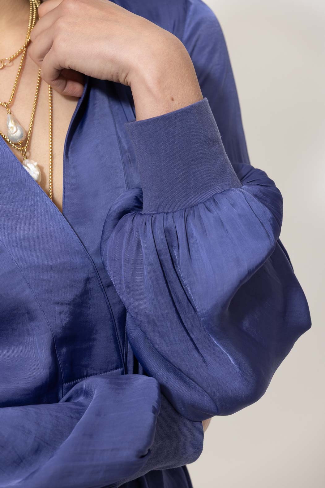Soft Navy Glow Rib Cuff Blogger Shirt